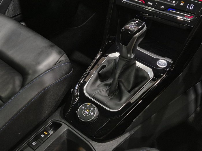 2023 Volkswagen T-Roc R D11 MY23 Four Wheel Drive Pure White