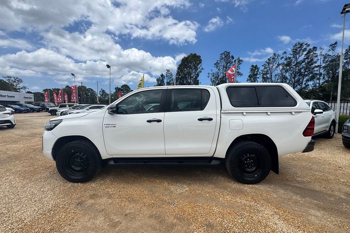 2021 Toyota Hilux SR