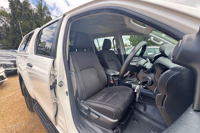 2021 Toyota Hilux SR