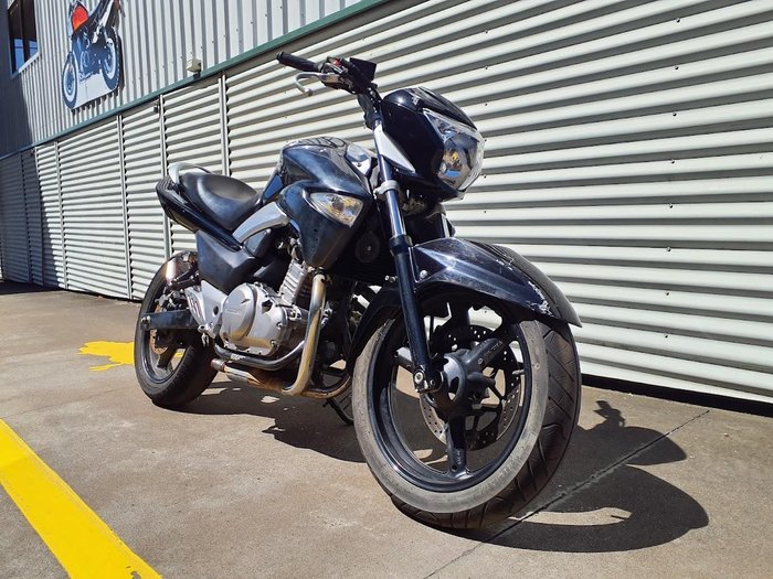 2013 Suzuki Inazuma 250 (GW250) Inazuma Black