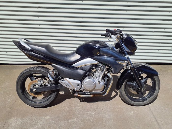 2013 Suzuki Inazuma 250 (GW250) Inazuma Black