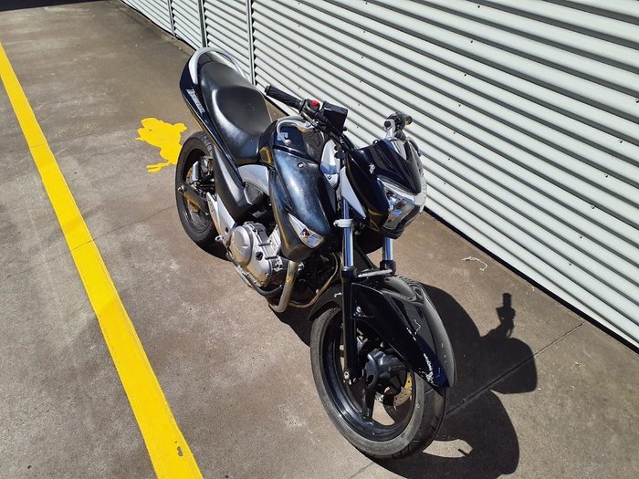 2013 Suzuki Inazuma 250 (GW250) Inazuma Black