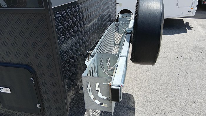 2020 Lotus Caravans Off Grid 166 3 X Bunk 16.9