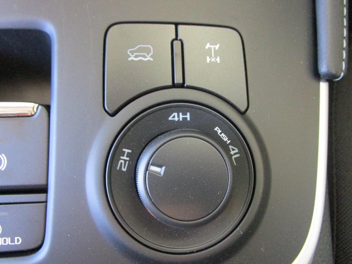 2025 Isuzu MU-X LS-M