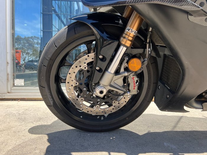 2025 Yamaha YZF-R1 BLACK