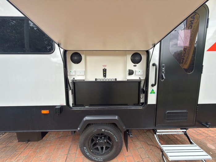 2025 Traveller Destination Track 13 Twin Single