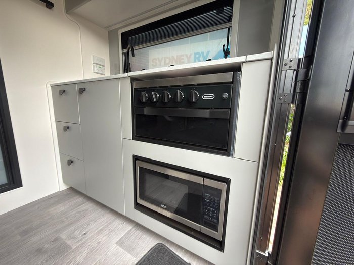 2025 Traveller Destination Track 13 Twin Single