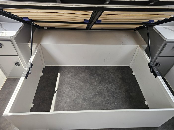 2020 JB Caravans Dirt Road Xtreme 22 Corner Shower