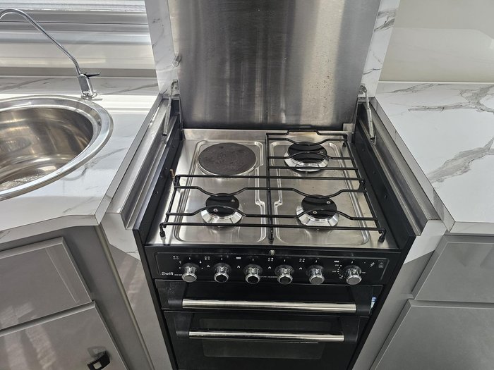 2020 JB Caravans Dirt Road Xtreme 22 Corner Shower