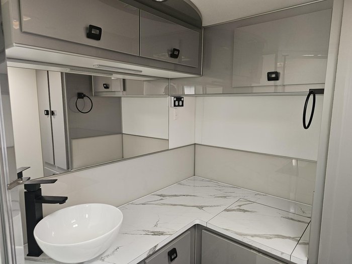 2020 JB Caravans Dirt Road Xtreme 22 Corner Shower
