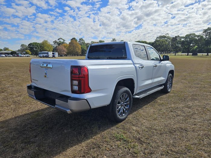 2025 Mitsubishi Triton GLS