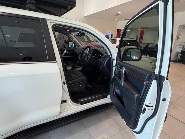 2016 Toyota LANDCRUISER LC200 4.5L T/D A/T VX 7 Seat (Beige Trim)