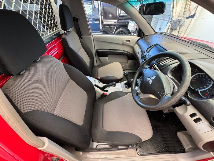 2013 Mitsubishi Triton GL