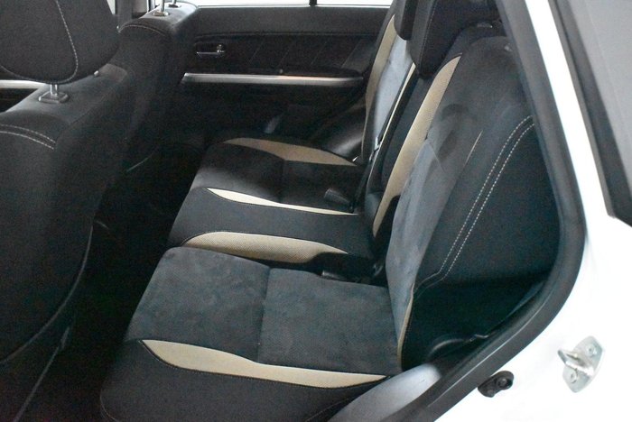 2015 Suzuki Grand Vitara Navigator