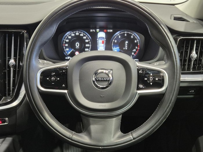 2020 Volvo S60 T5 Momentum