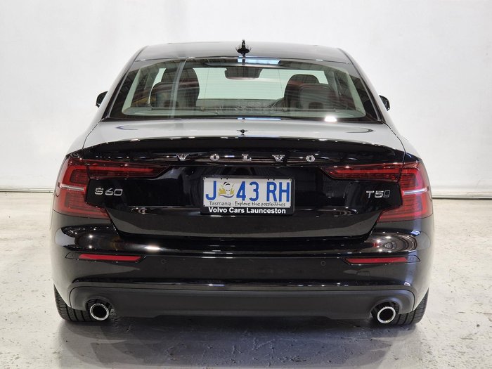 2020 Volvo S60 T5 Momentum