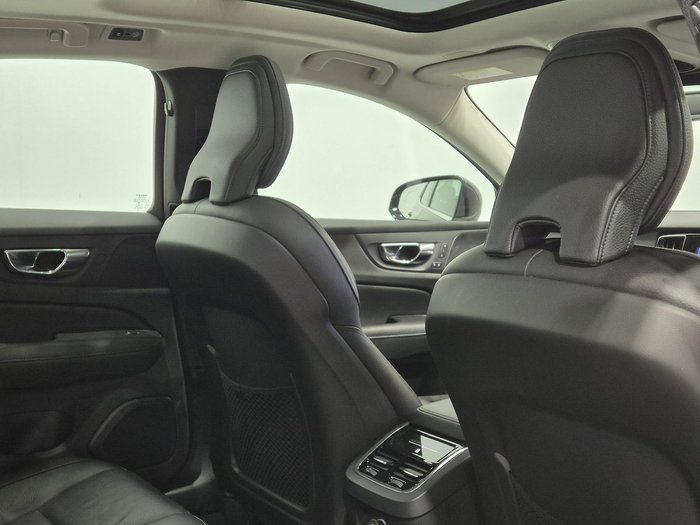 2020 Volvo S60 T5 Momentum MY20 AWD Black