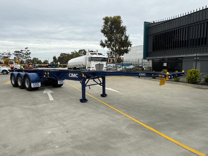 2026 CIMC 40' Skeletal With 3 Way Twist Locks A-Double Compliant