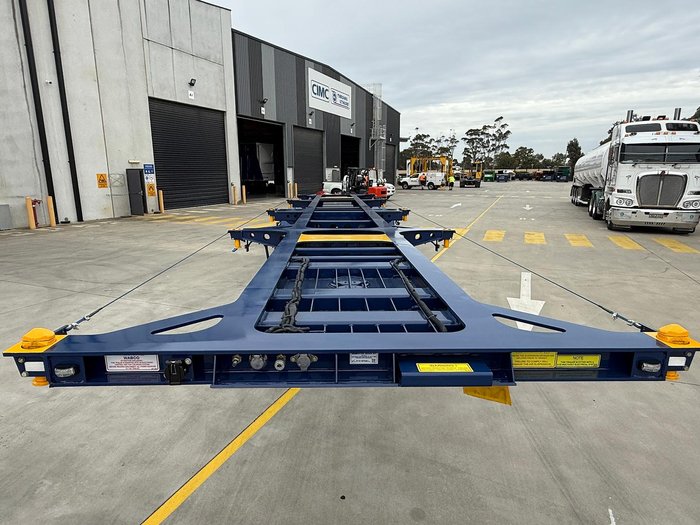 2026 CIMC 40' Skeletal With 3 Way Twist Locks A-Double Compliant