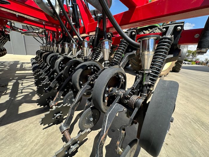 0 SERAFIN ECOSOW SINGLE DISC NARROWFOLD SEEDER WITH BALDAN UNITS USED RED