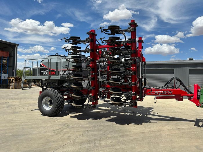 0 SERAFIN ECOSOW SINGLE DISC NARROWFOLD SEEDER WITH BALDAN UNITS USED RED