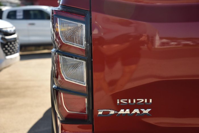 2025 Isuzu D-MAX X-TERRAIN