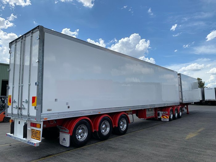 2013 Maxitrans St3 34 Pallet -30 Reefer B Double Double Stacker