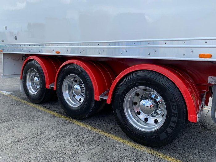 2013 Maxitrans St3 34 Pallet -30 Reefer B Double Double Stacker