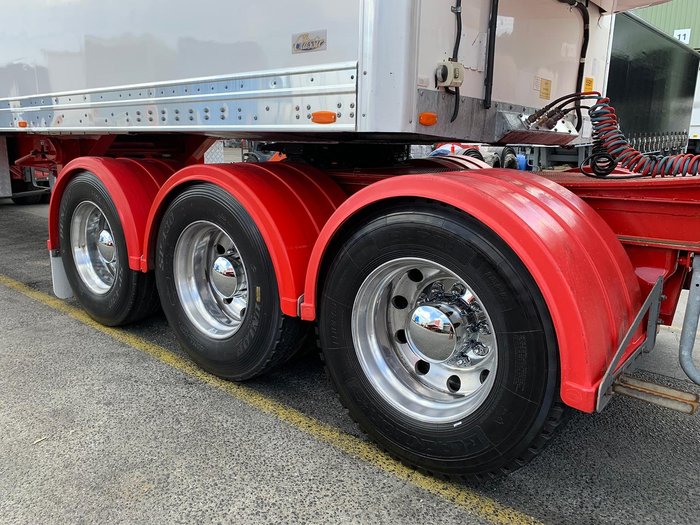 2013 Maxitrans St3 34 Pallet -30 Reefer B Double Double Stacker