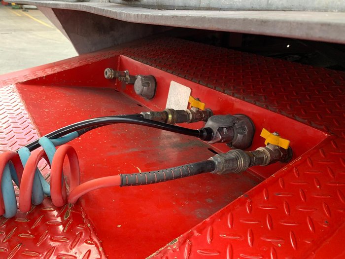 2013 Maxitrans St3 34 Pallet -30 Reefer B Double Double Stacker