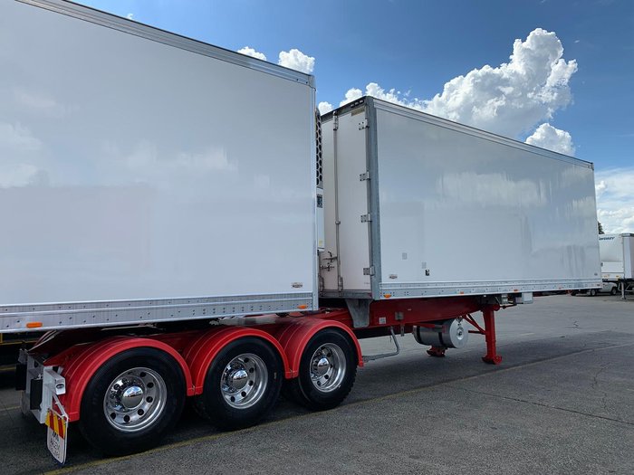 2013 Maxitrans St3 34 Pallet -30 Reefer B Double Double Stacker
