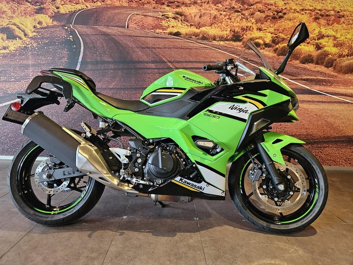 2025 Kawasaki Ninja 500 SE KRT Edition (EX500J) Ninja Green