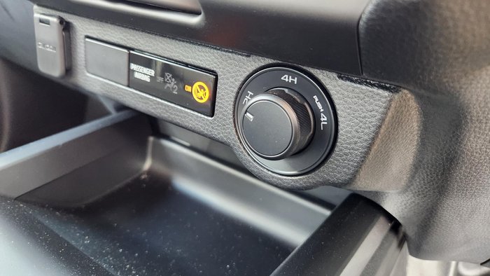 2025 Isuzu D-MAX X-RIDER