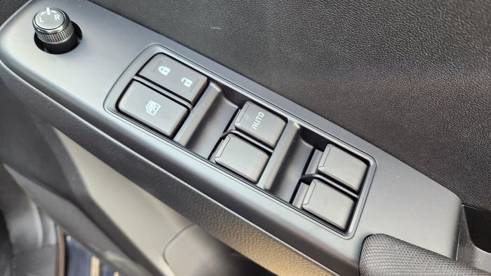 2025 Isuzu D-MAX X-RIDER