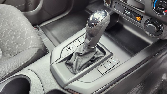 2025 Isuzu D-MAX X-RIDER