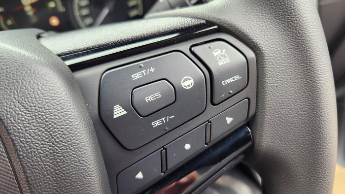 2025 Isuzu D-MAX X-RIDER