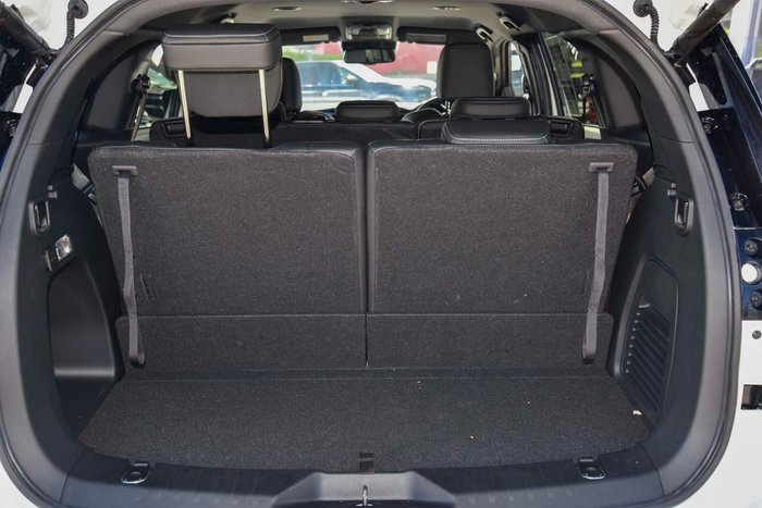 2025 Isuzu MU-X LS-T