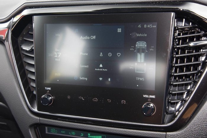 2025 Isuzu D-MAX BLADE