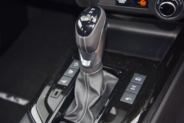 2025 Isuzu D-MAX BLADE