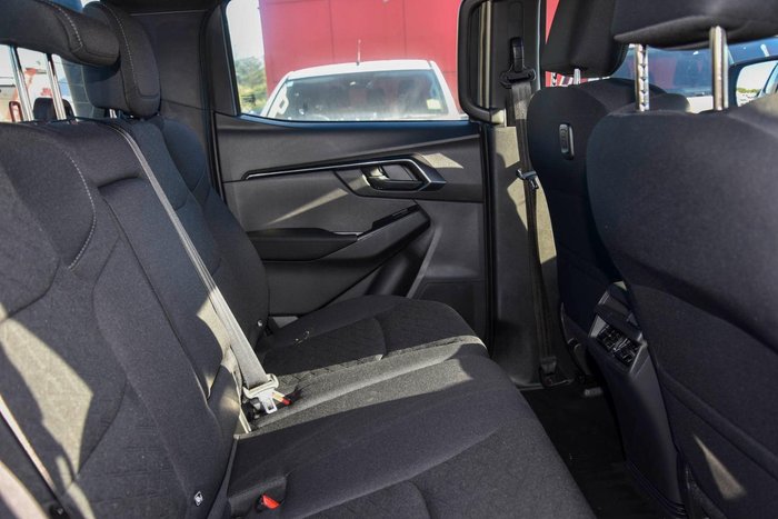2025 Isuzu D-MAX X-RIDER