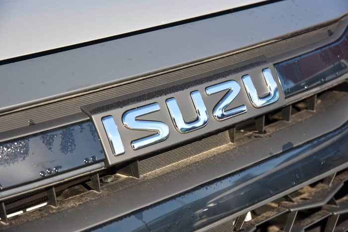 2025 Isuzu D-MAX X-RIDER
