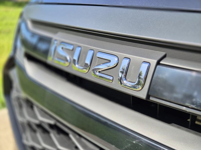 2025 Isuzu D-MAX X-RIDER