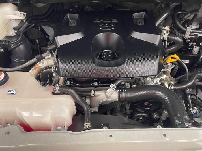 2022 Toyota Hiace GDH320R French Vanilla