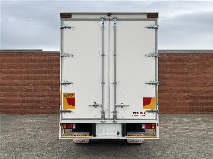 2024 Isuzu Frr 110-240