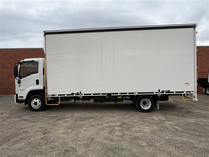 2024 Isuzu Frr 110-240