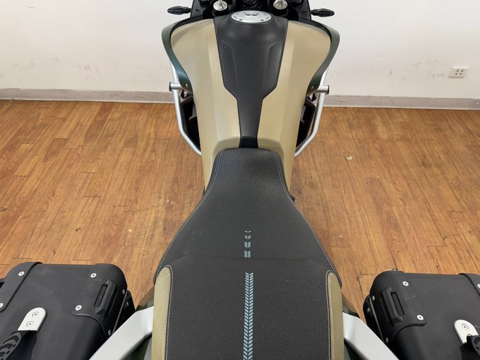 2022 CFMoto 800MT LIMITED EDITION YELLOW