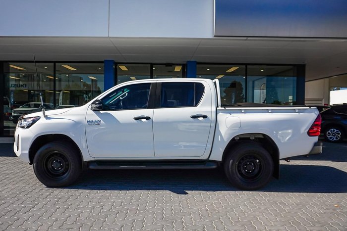 2021 Toyota Hilux SR