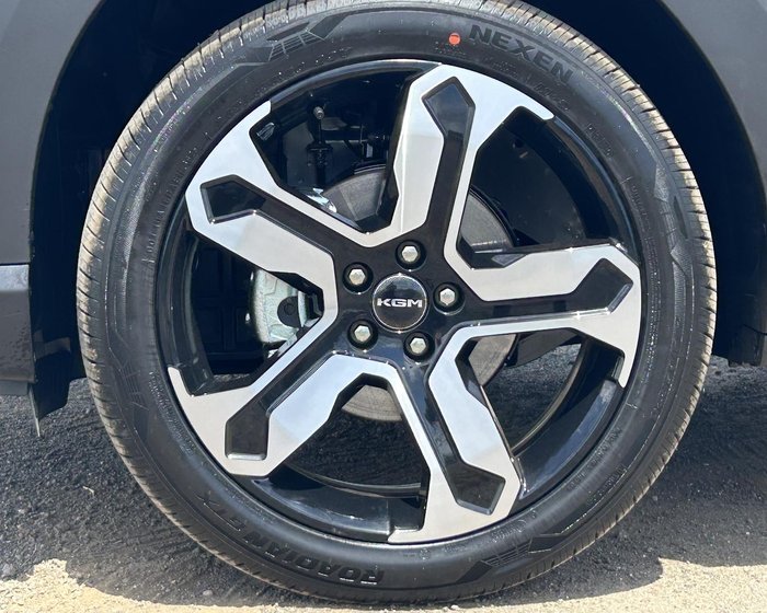 2025 KGM Torres Hybrid K40