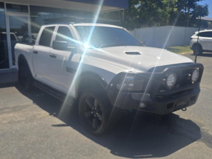 2022 RAM 1500 Express RamBox DS MY22 4X4 Dual Range Bright White
