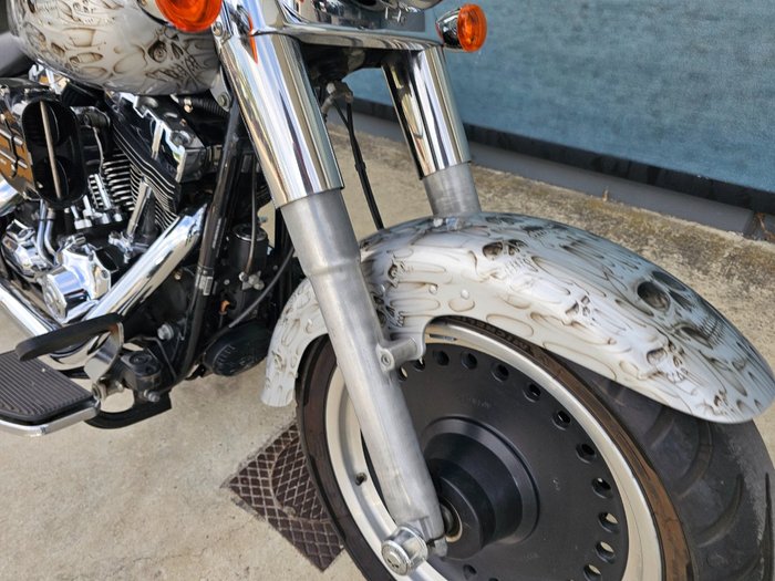 2011 HARLEY-DAVIDSON FLSTF FAT BOY Silver